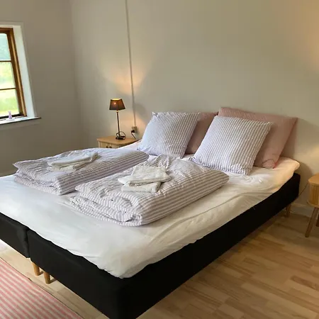 فندق مبيت وإفطار Skovhuset Sovaerelset
