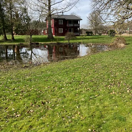 Skovhuset Sovaerelset Bed & Breakfast *