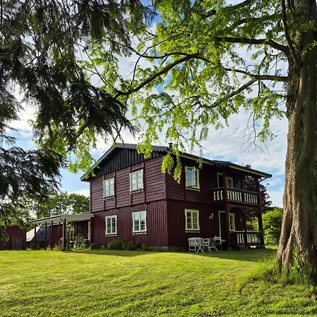 Skovhuset Sovaerelset Bed & Breakfast